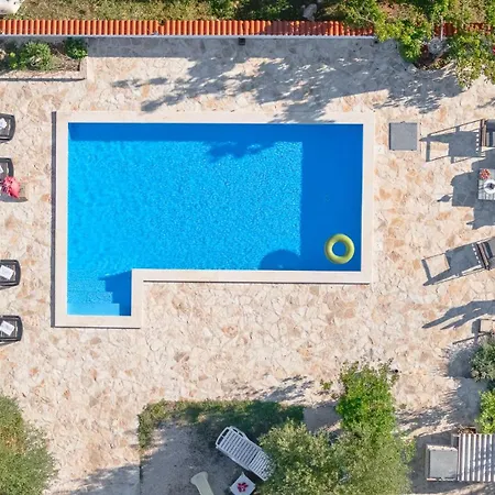 Villageway * Pridraga