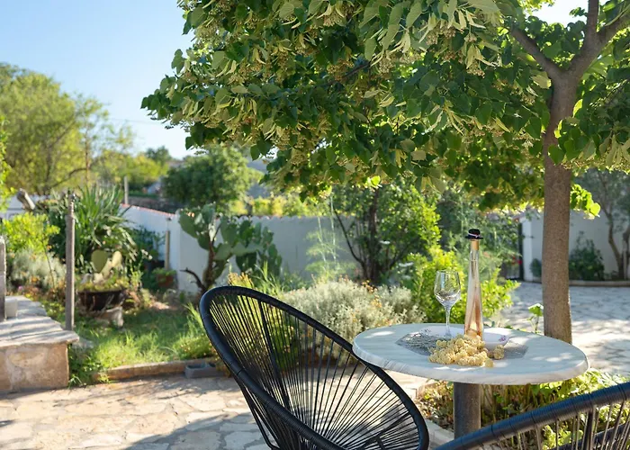 Villageway * Pridraga