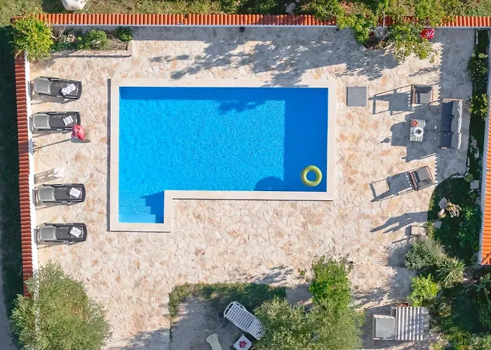 Villageway * Pridraga